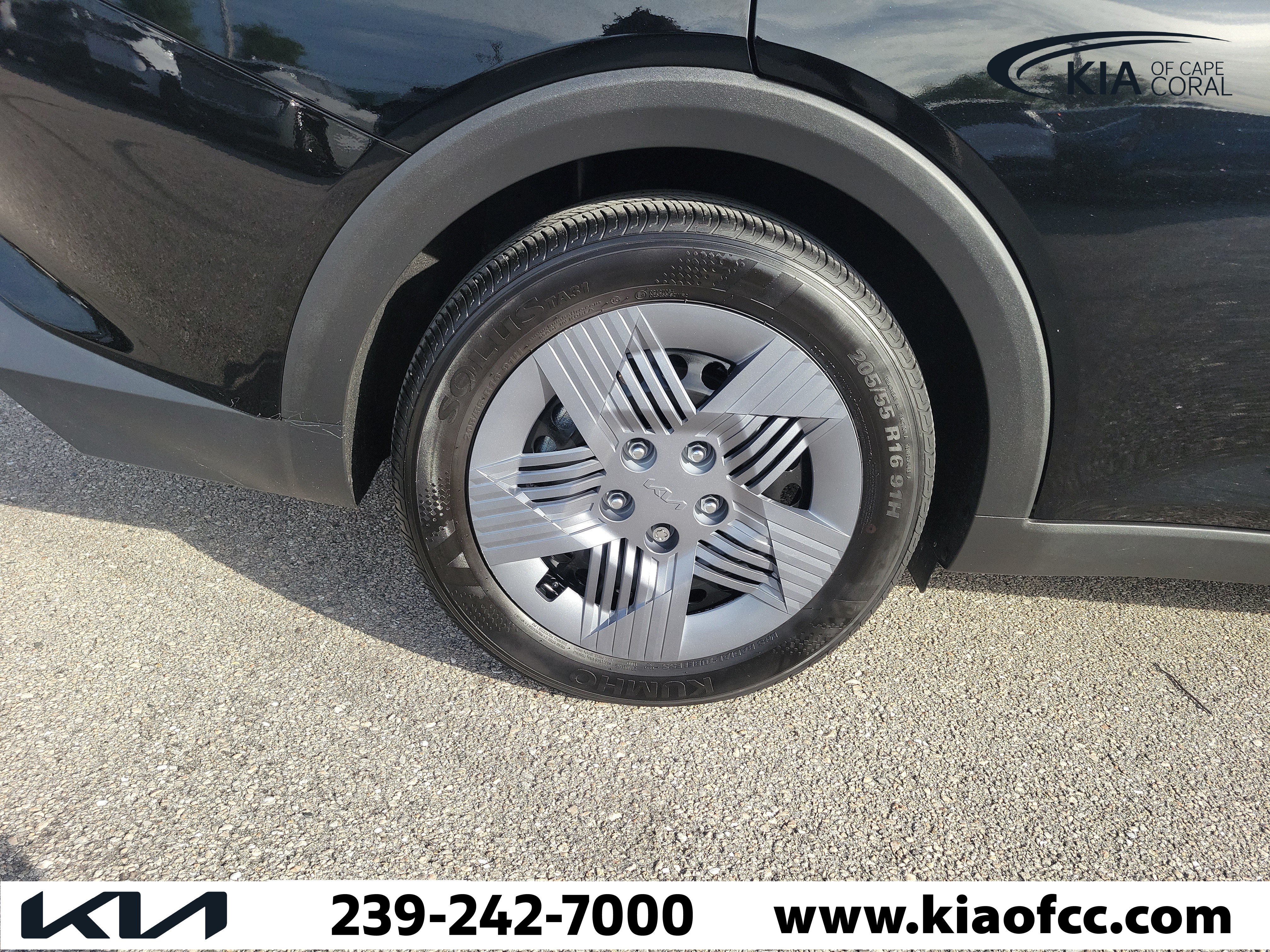 Used 2025 Kia K4 FWD image 8