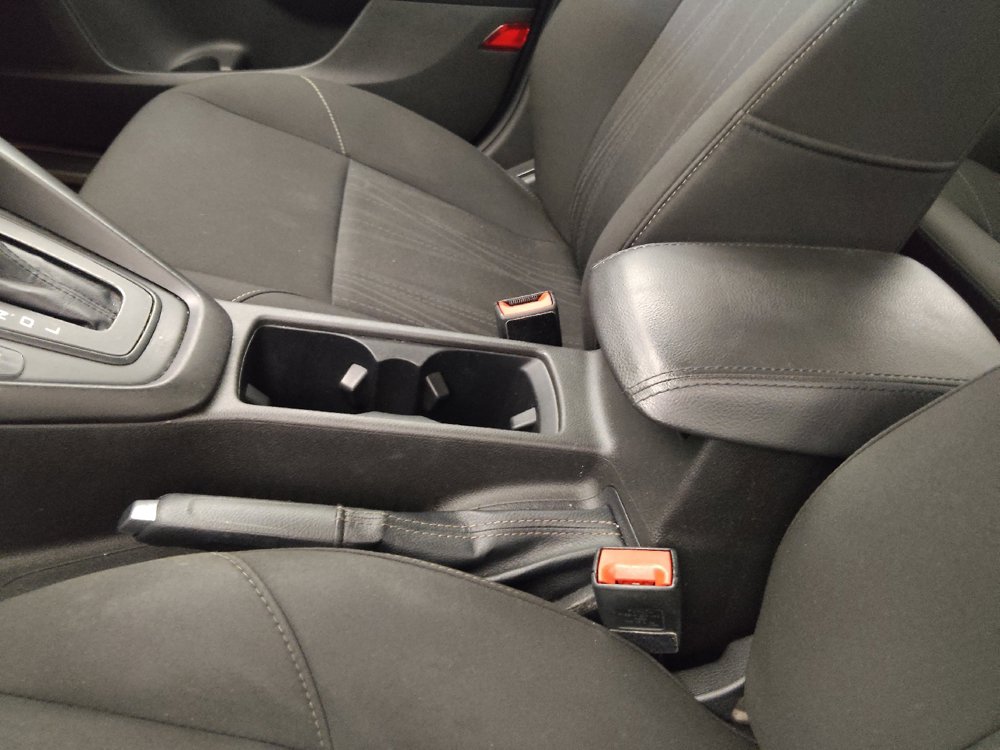 Used 2018 Ford Focus SE FWD image 26