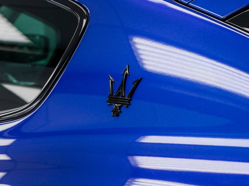 Used 2022 Maserati Levante Modena AWD/4WD image 15