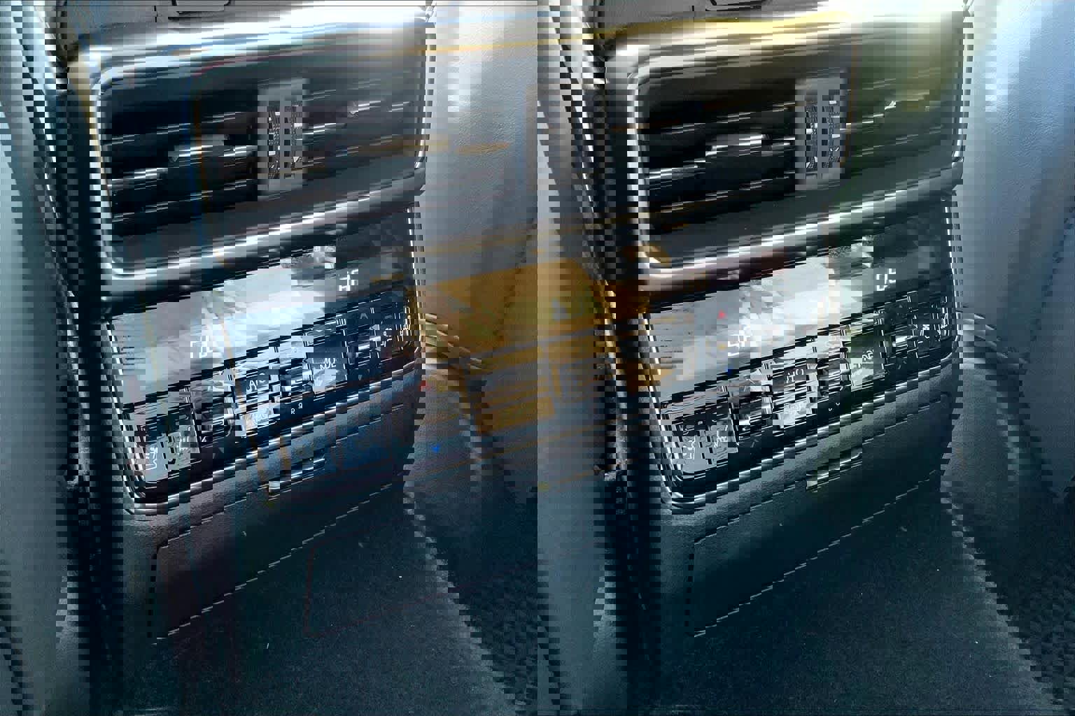 Used 2026 Lexus LX 700h Overtrail image 32