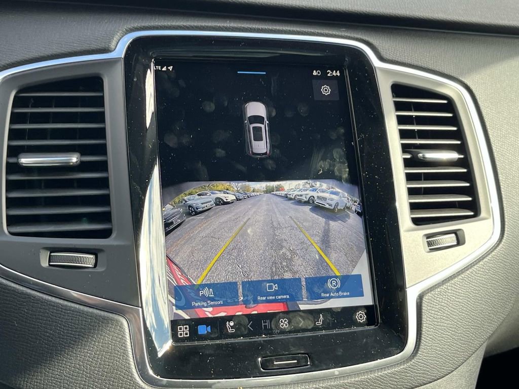 Used 2025 Volvo XC90 T8 Core w/ Protection Package Premier image 31