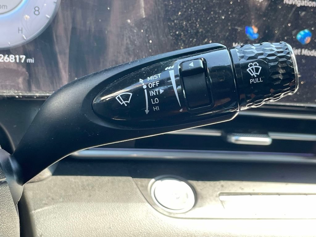 Used 2024 Hyundai Elantra SEL FWD image 25