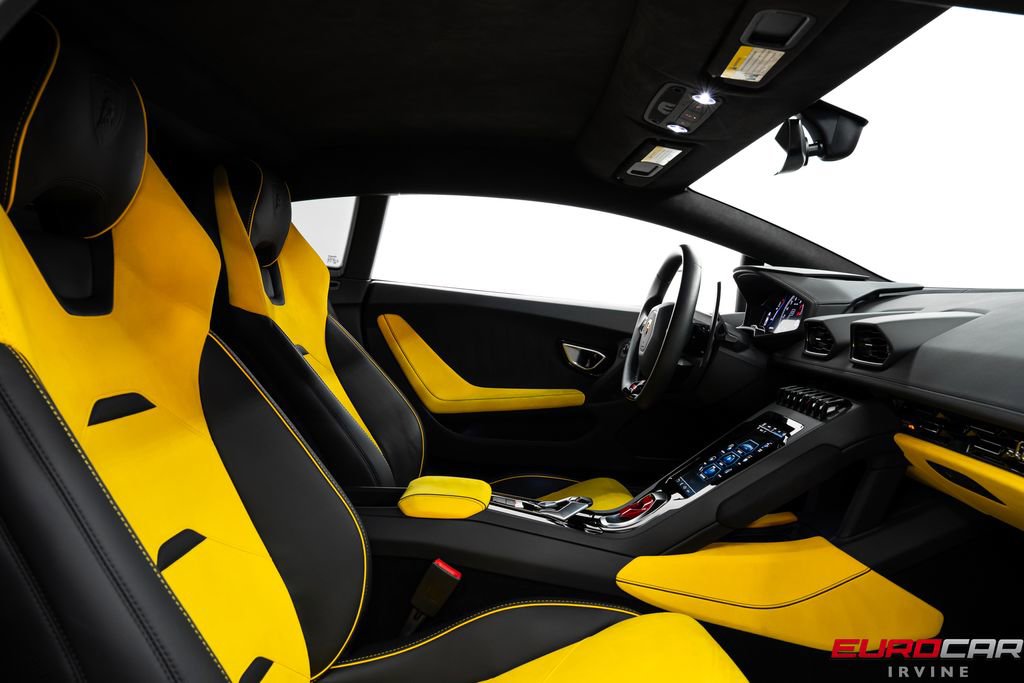 Used 2022 Lamborghini Huracan EVO AWD/4WD image 35