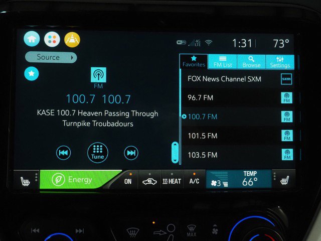 Used 2021 Chevrolet Bolt Premier w/ Infotainment Package FWD image 33