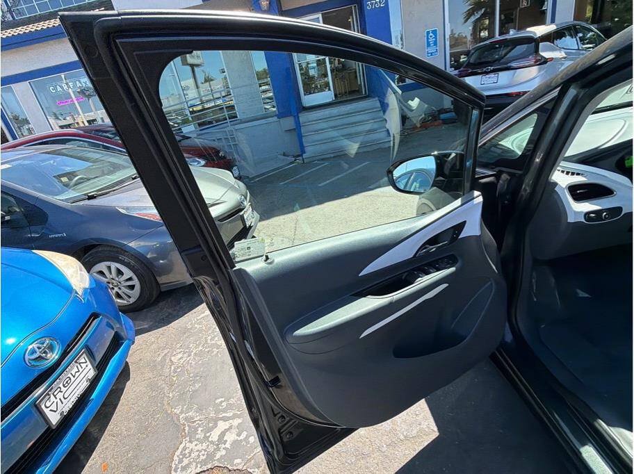 Used 2017 Chevrolet Bolt LT FWD image 13