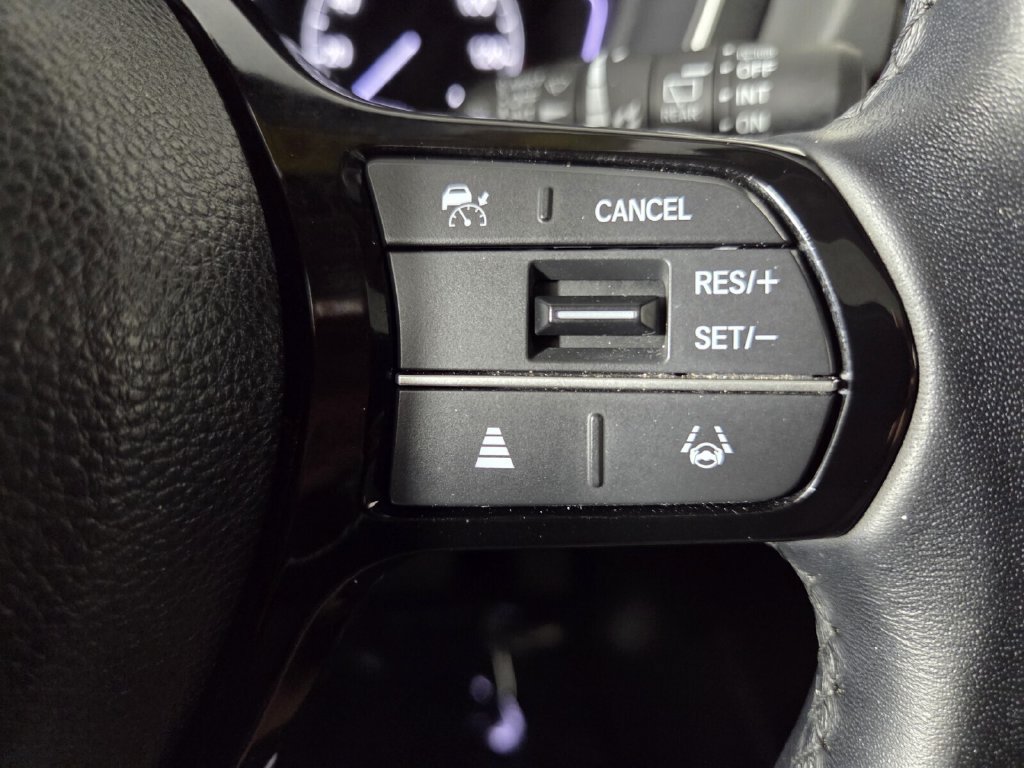 Used 2025 Honda Pilot Touring image 16