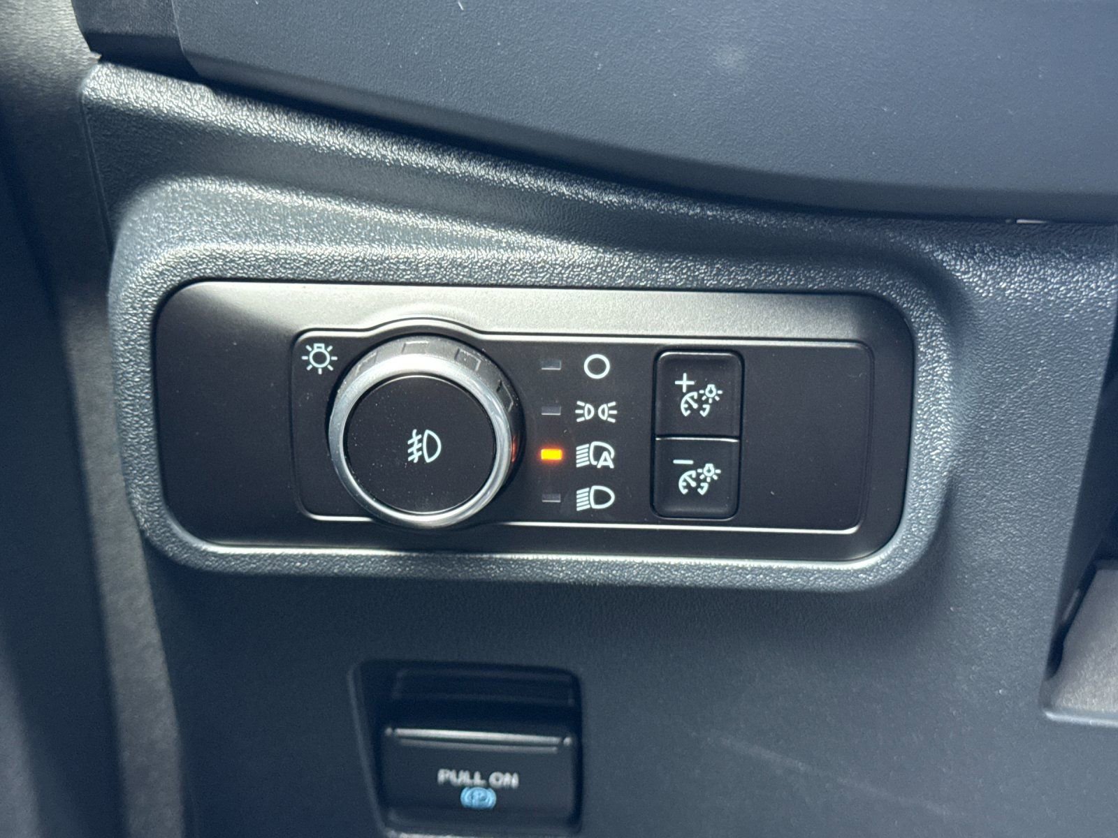 Used 2025 Ford Bronco Badlands image 32