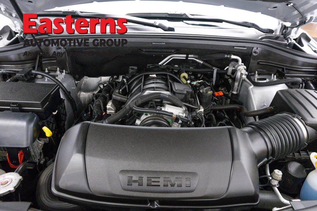 Used 2024 Dodge Durango R/T w/ Tow 'N Go Package AWD/4WD image 7