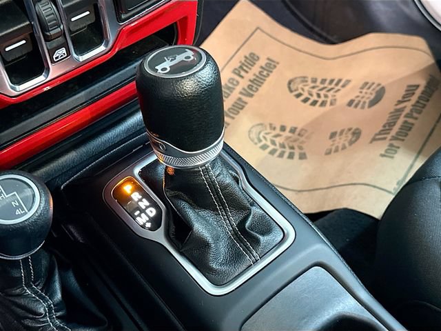 Used 2020 Jeep Wrangler Unlimited Sahara AWD/4WD image 17