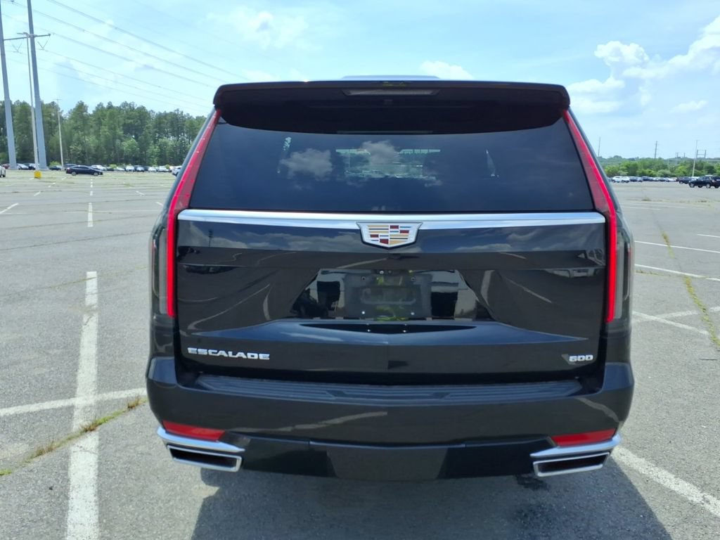 Used 2022 Cadillac Escalade ESV Premium Luxury AWD/4WD image 4