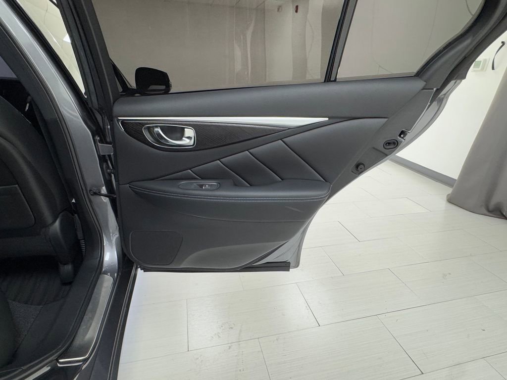 Used 2022 INFINITI Q50 Sensory image 15