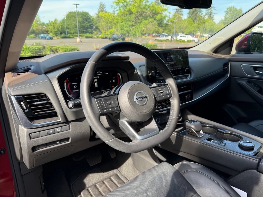 Used 2021 Nissan Rogue Platinum AWD/4WD image 13