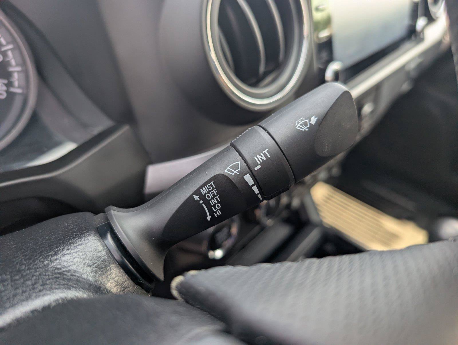 Used 2020 Toyota Tacoma TRD Sport AWD/4WD image 31