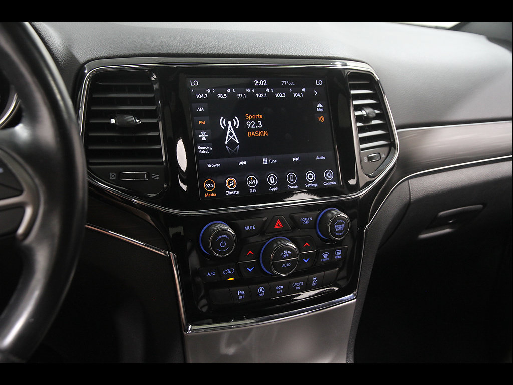 Used 2021 Jeep Grand Cherokee Limited AWD/4WD image 9