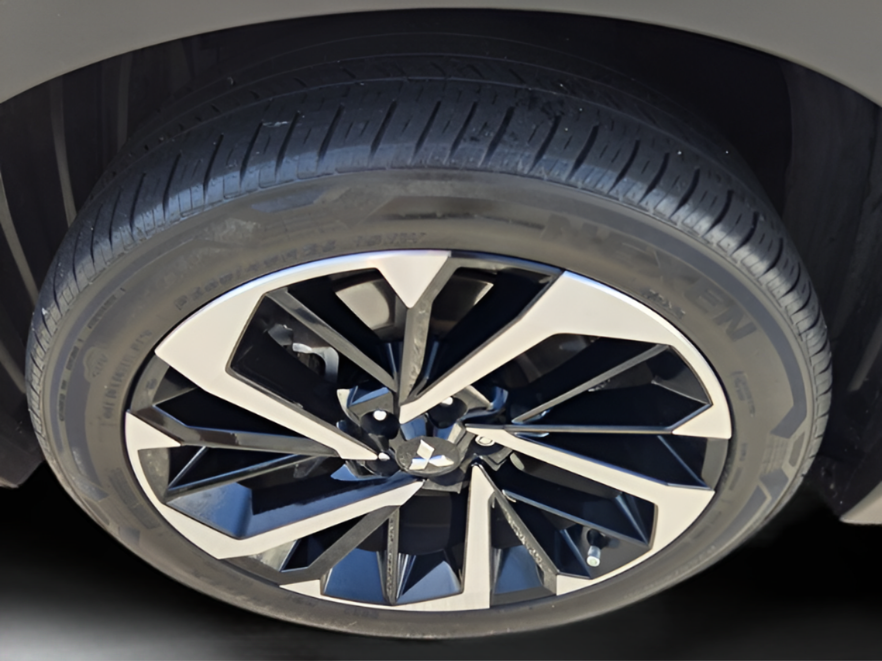 Used 2024 Mitsubishi Outlander SE FWD image 30