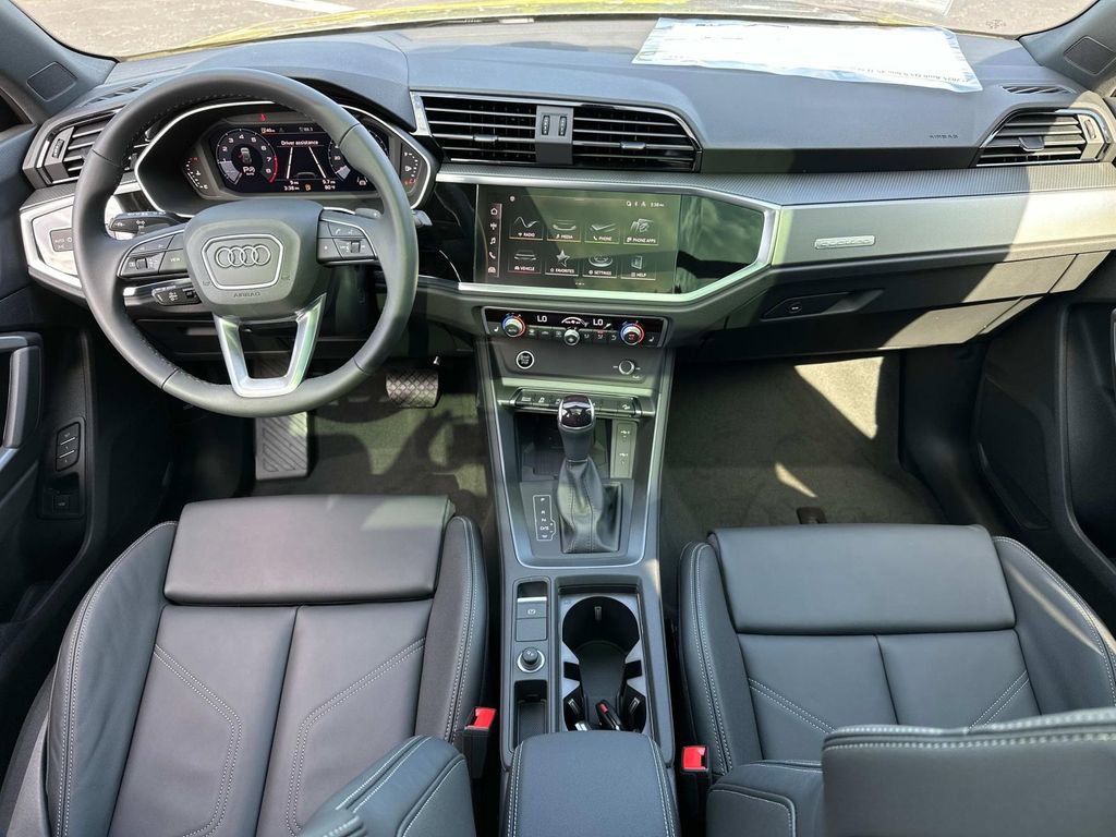 New 2025 Audi Q3 2.0T Premium image 29