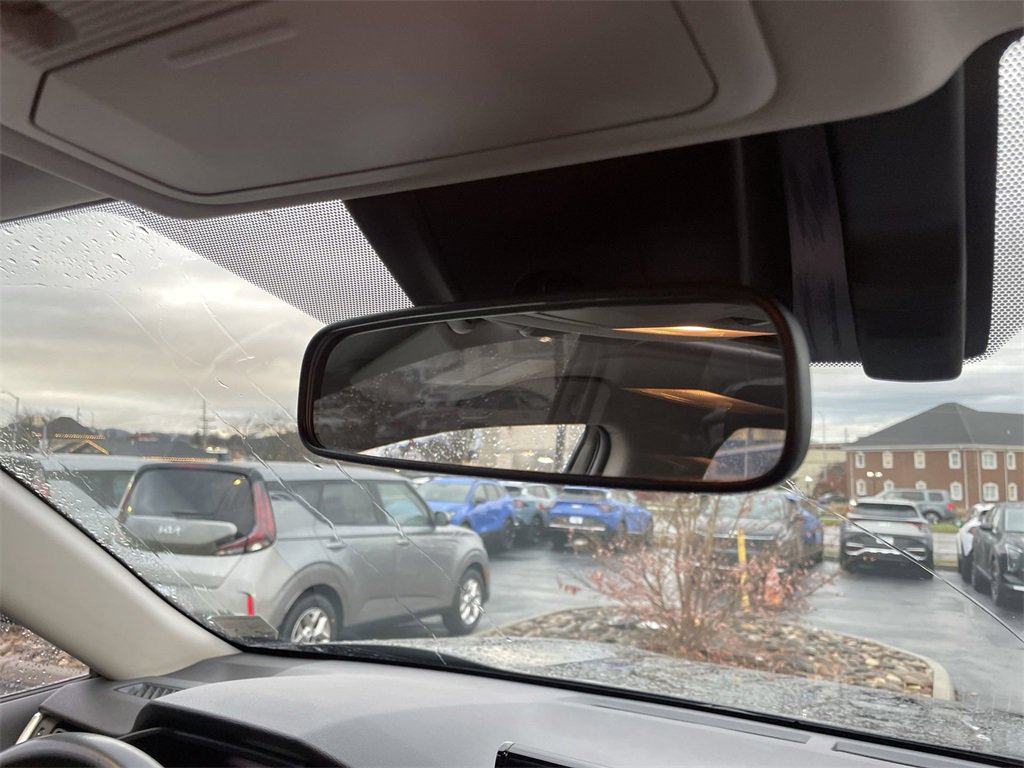 Used 2021 Toyota RAV4 XLE Premium image 29