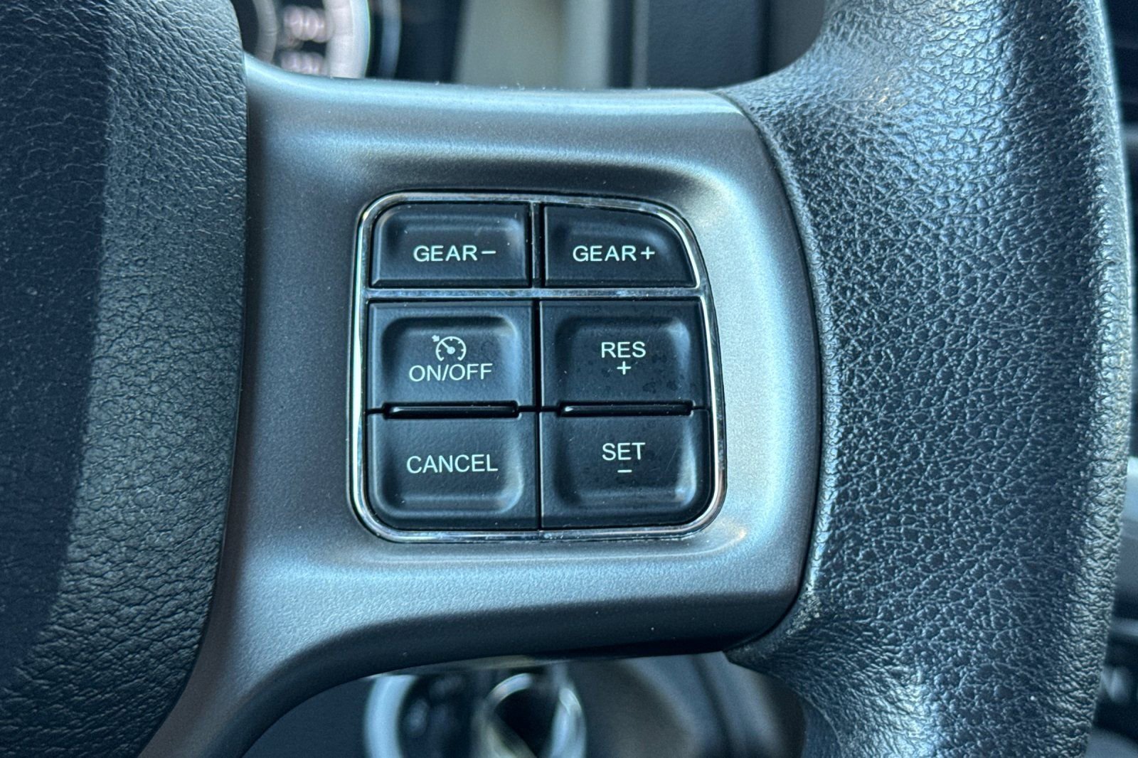 Used 2022 RAM 1500 Classic SLT image 25