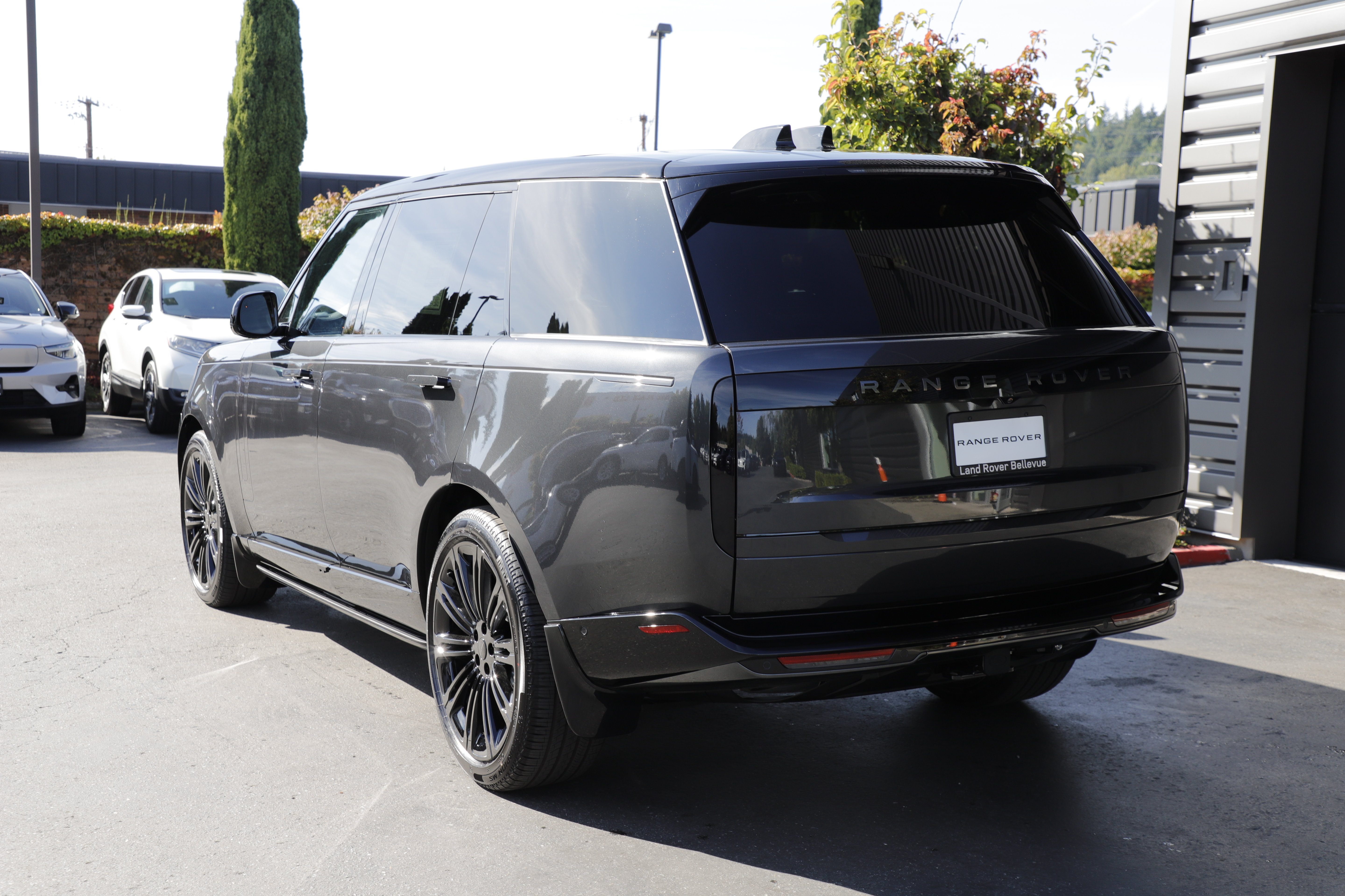 New 2026 Land Rover Range Rover Long Wheelbase SE AWD/4WD image 6