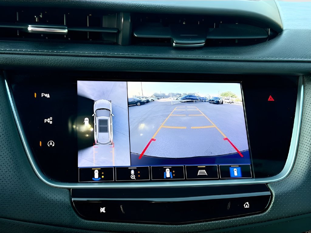 Used 2022 Cadillac XT5 Sportv w/ Technology Package AWD/4WD image 13