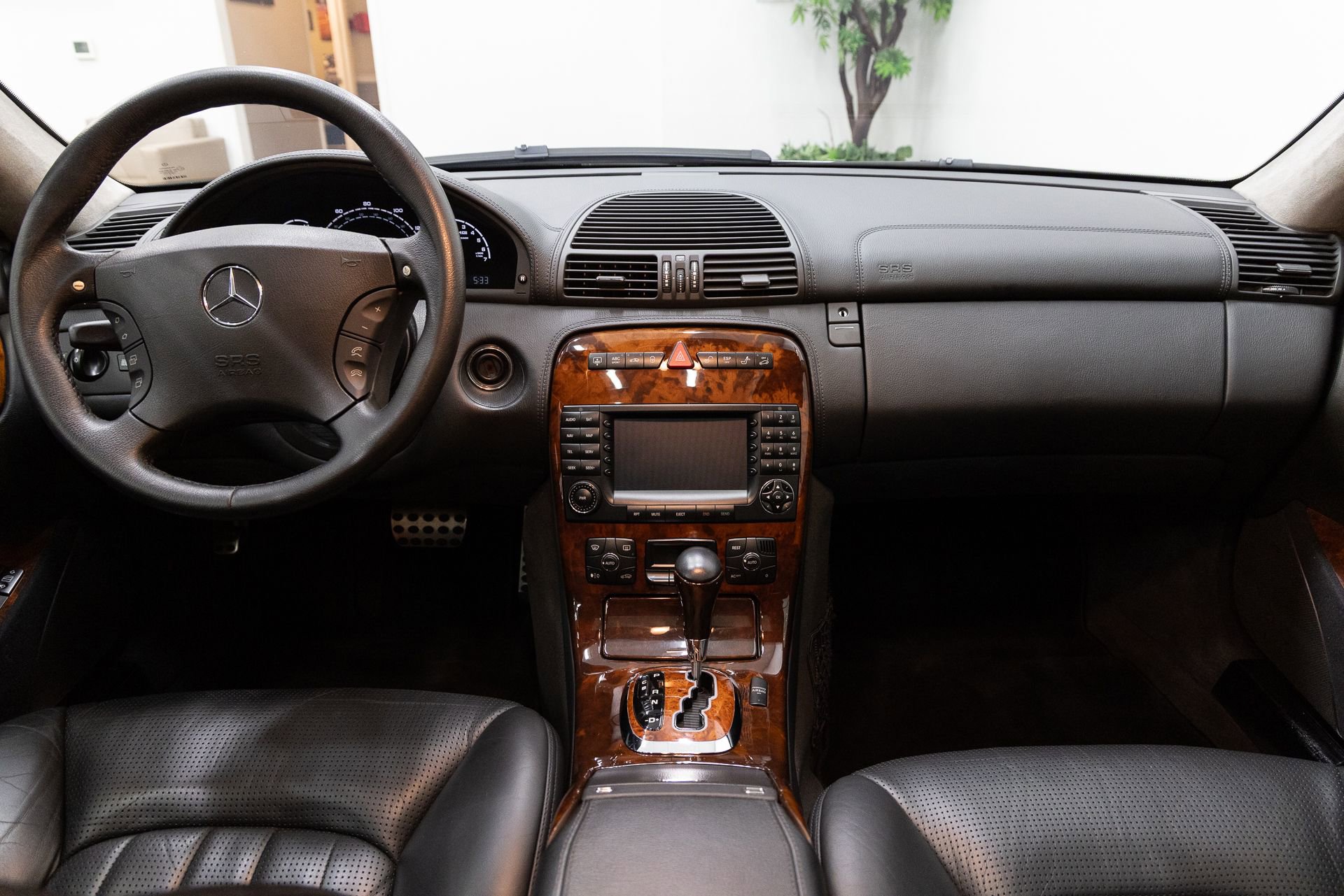 Used 2004 Mercedes-Benz CL 55 AMG image 5