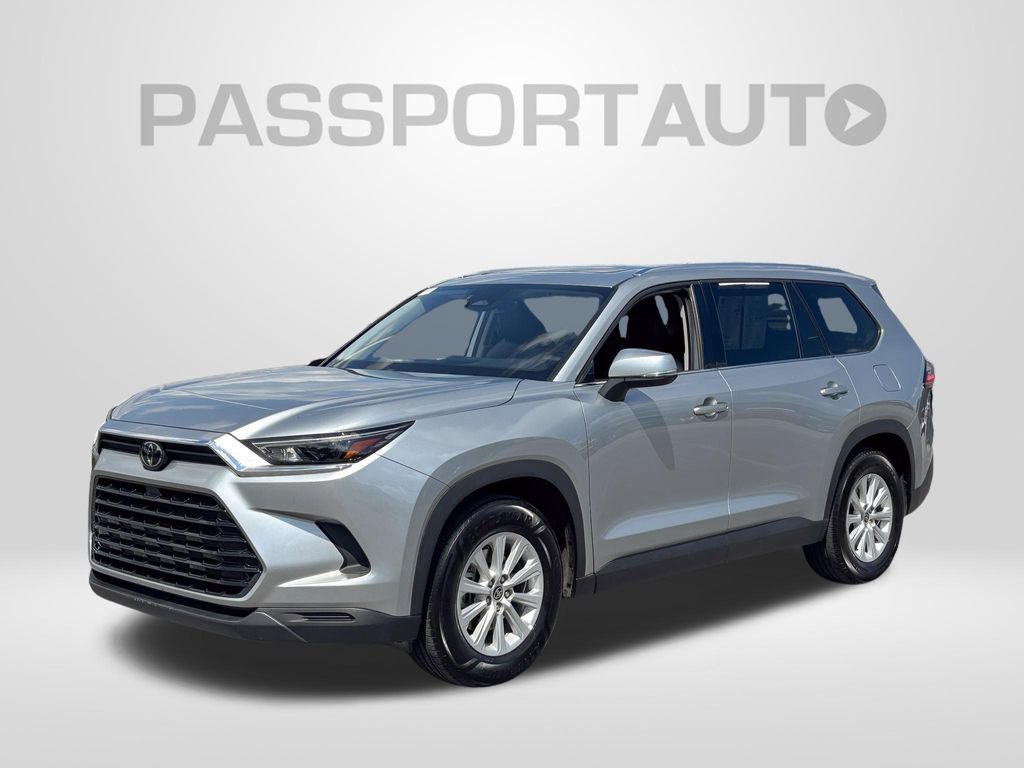 Used 2025 Toyota Grand Highlander AWD image 1