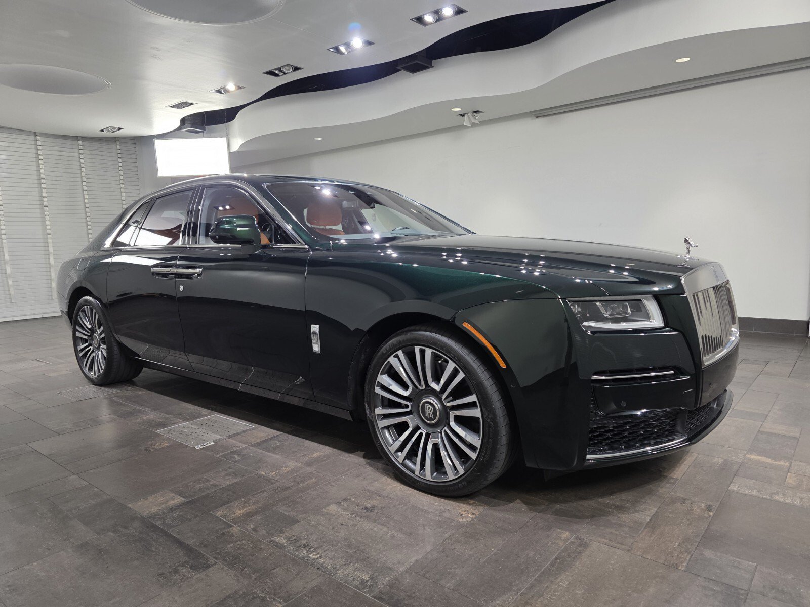 Used 2024 Rolls-Royce Ghost w/ Ghost Package AWD/4WD image 33