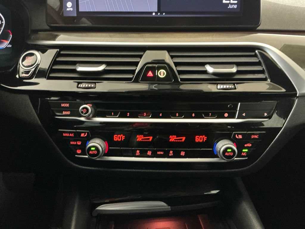 Used 2021 BMW 530i RWD image 12