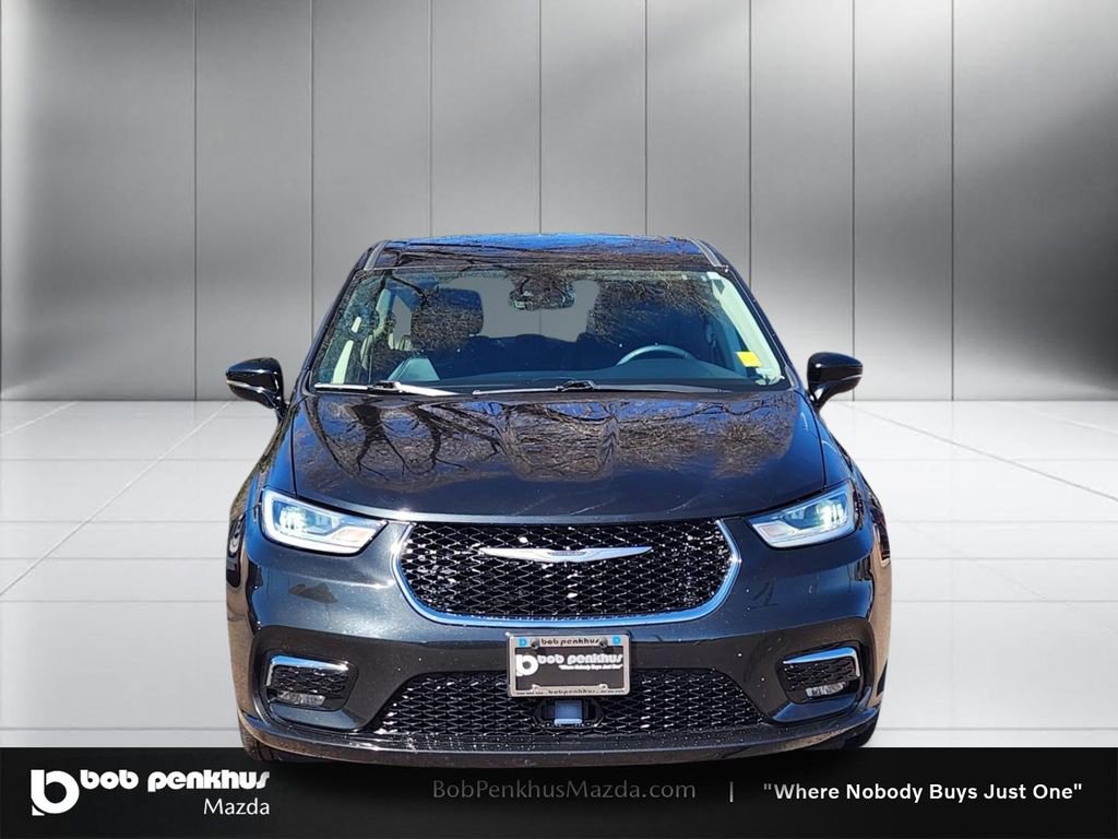 Used 2024 Chrysler Pacifica Select image 21