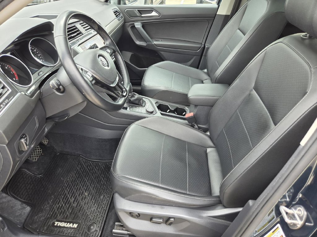 Used 2018 Volkswagen Tiguan SEL AWD/4WD image 20