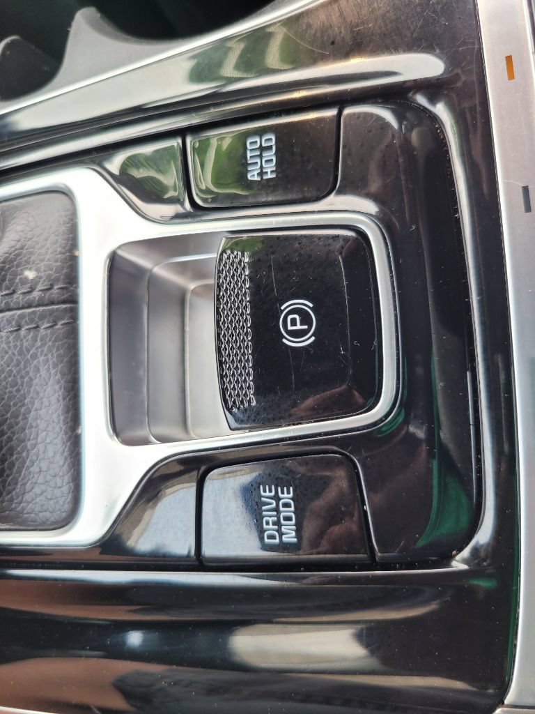 Used 2023 Kia Carnival SX Prestige FWD image 40
