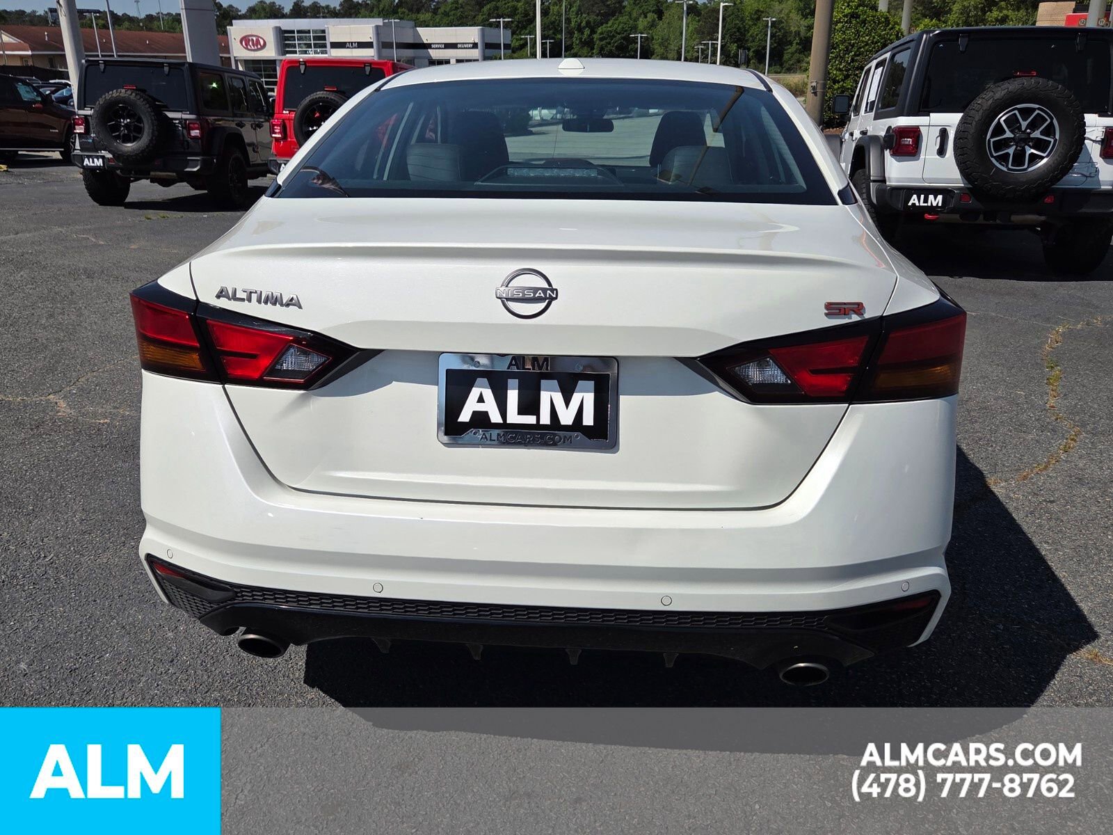Used 2025 Nissan Altima 2.5 SR image 11