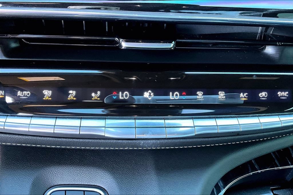 Used 2022 Cadillac Escalade Sport w/ Touring Package AWD/4WD image 24
