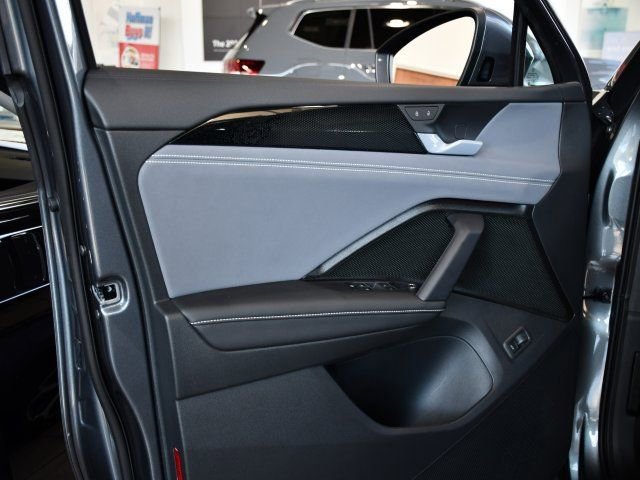 New 2026 Volkswagen Tiguan SE image 8