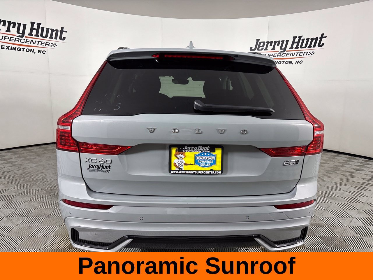 Used 2024 Volvo XC60 B5 Core AWD/4WD image 6