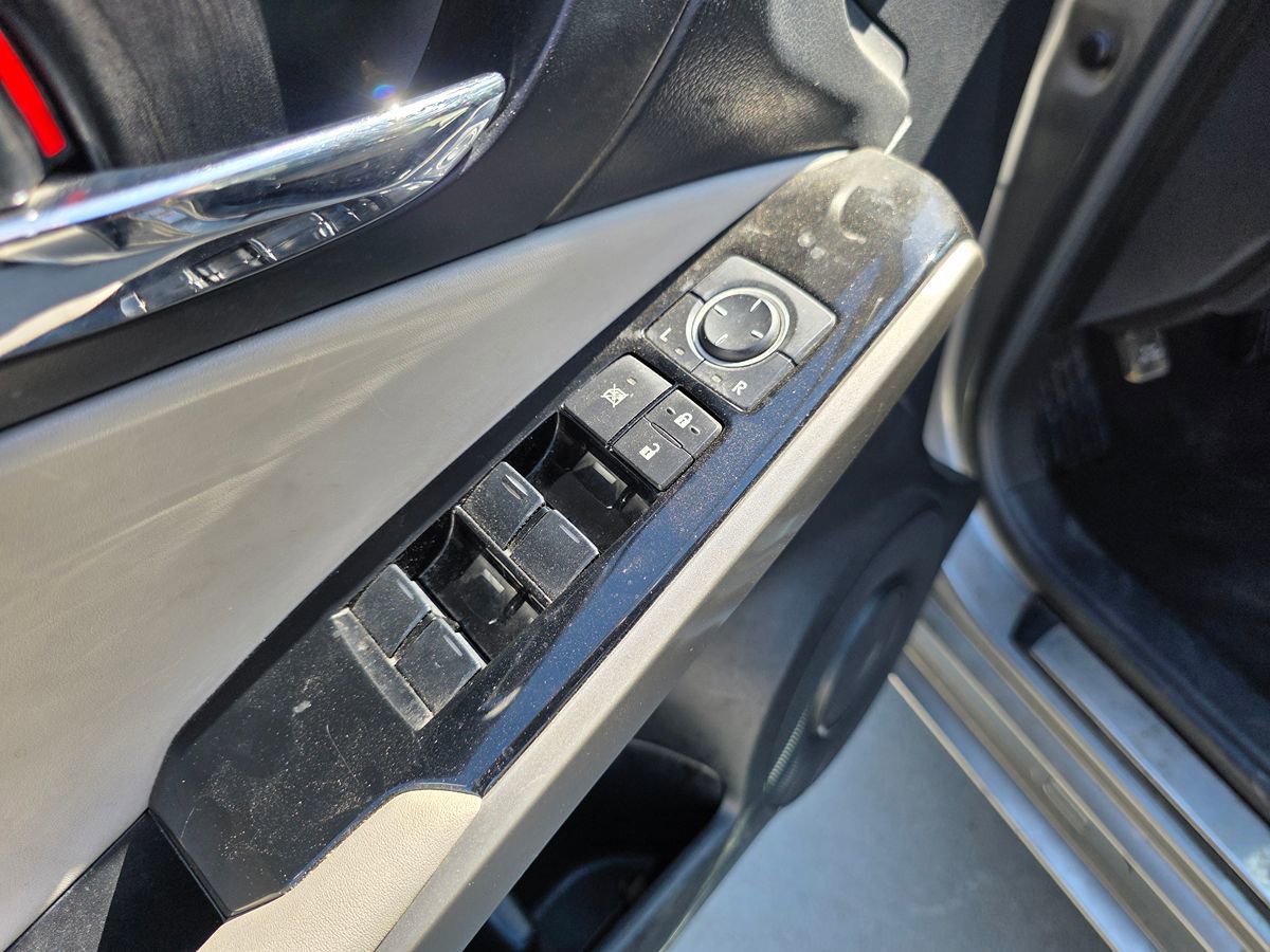 Used 2016 Lexus IS 200t RWD image 18