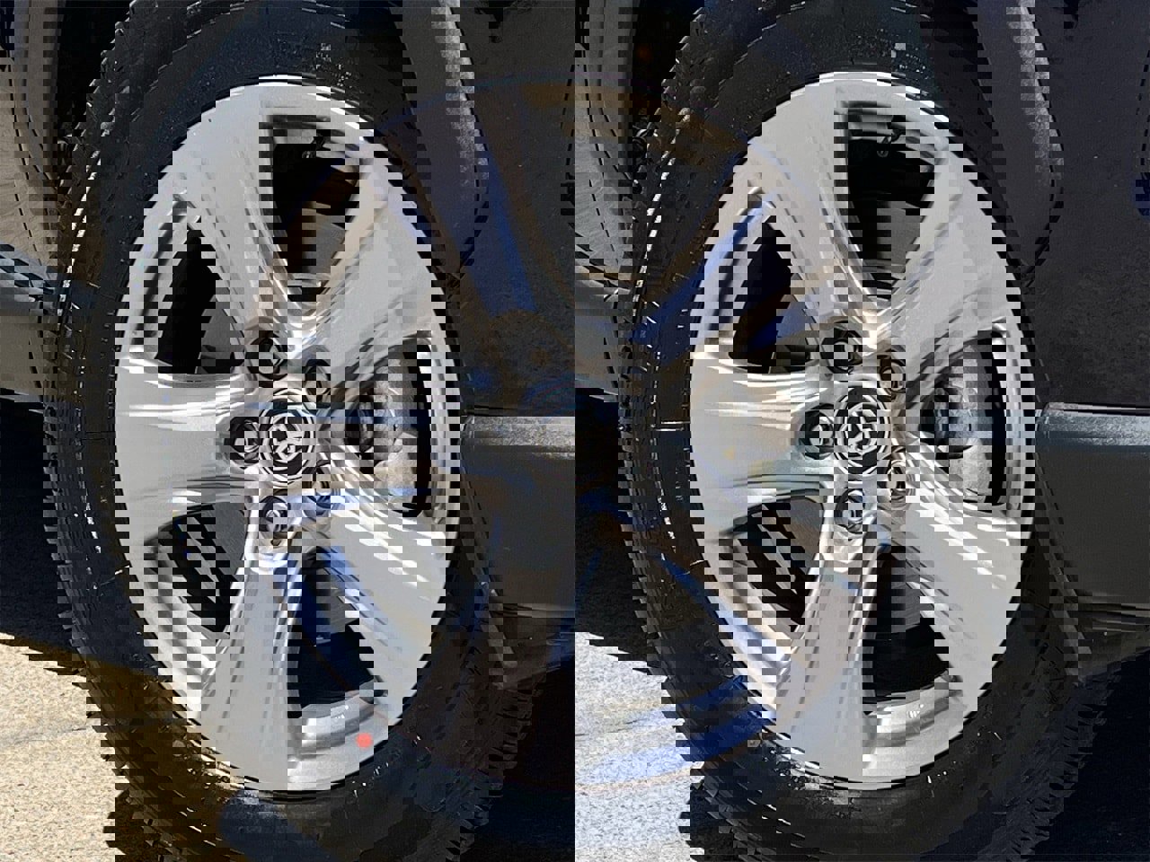 Used 2024 Toyota RAV4 XLE image 29