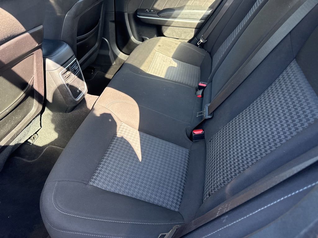 Used 2022 Dodge Charger GT w/ Performance Handling Group image 9
