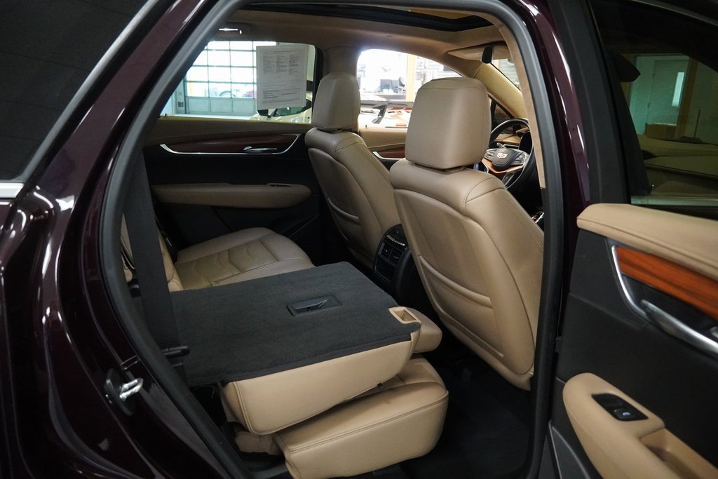 Used 2018 Cadillac XT5 Platinum w/ Driver Assist Package image 25