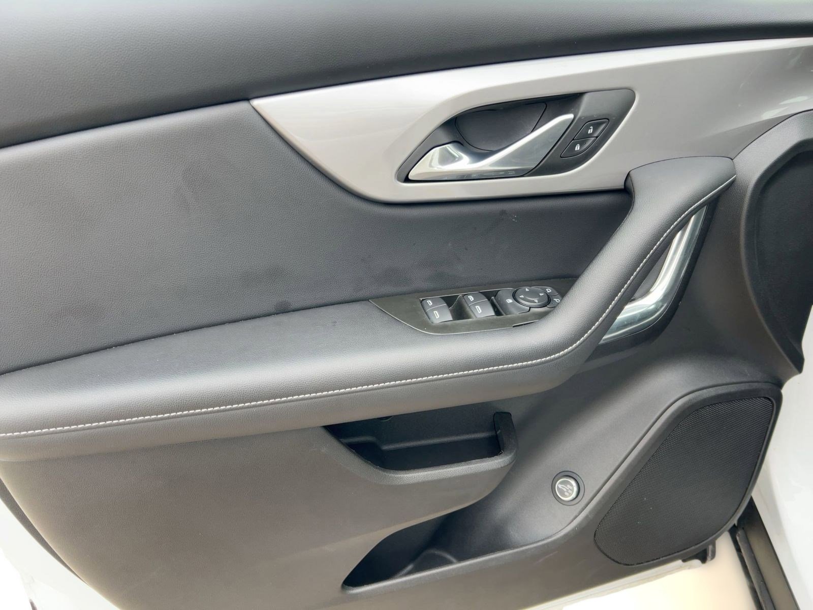 Certified 2024 Chevrolet Blazer LT w/ Convenience Package image 12