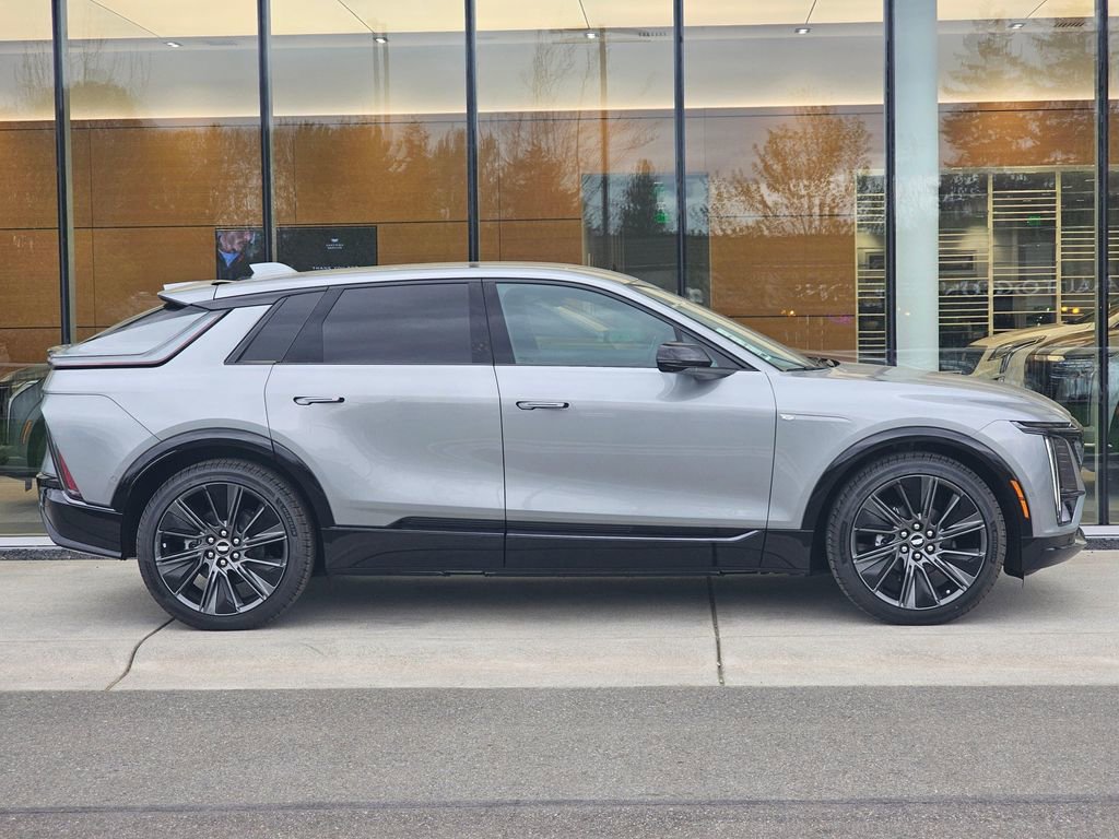 New 2026 Cadillac Lyriq Signature Sport w/ Nappa Leather Package AWD/4WD image 6