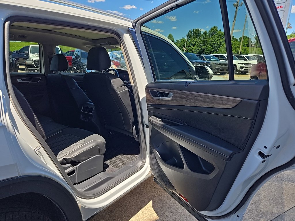 Used 2024 Volkswagen Atlas SEL Premium R-Line AWD/4WD image 81