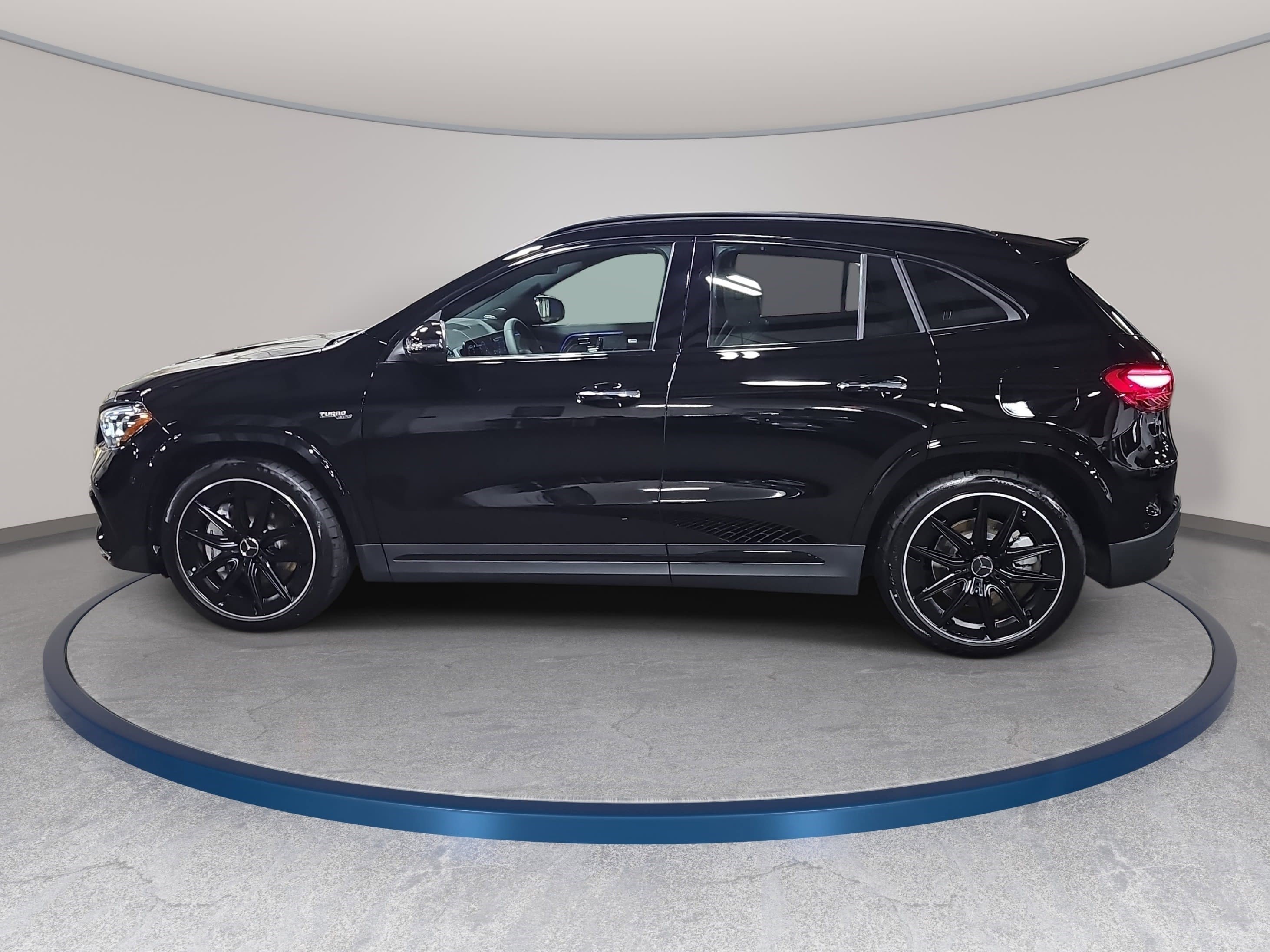 New 2026 Mercedes-Benz GLA 35 AMG 4MATIC image 8