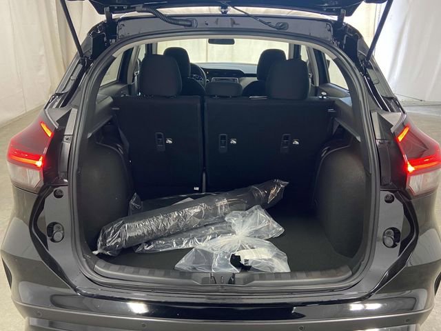 New 2025 Nissan Kicks Play S image 21