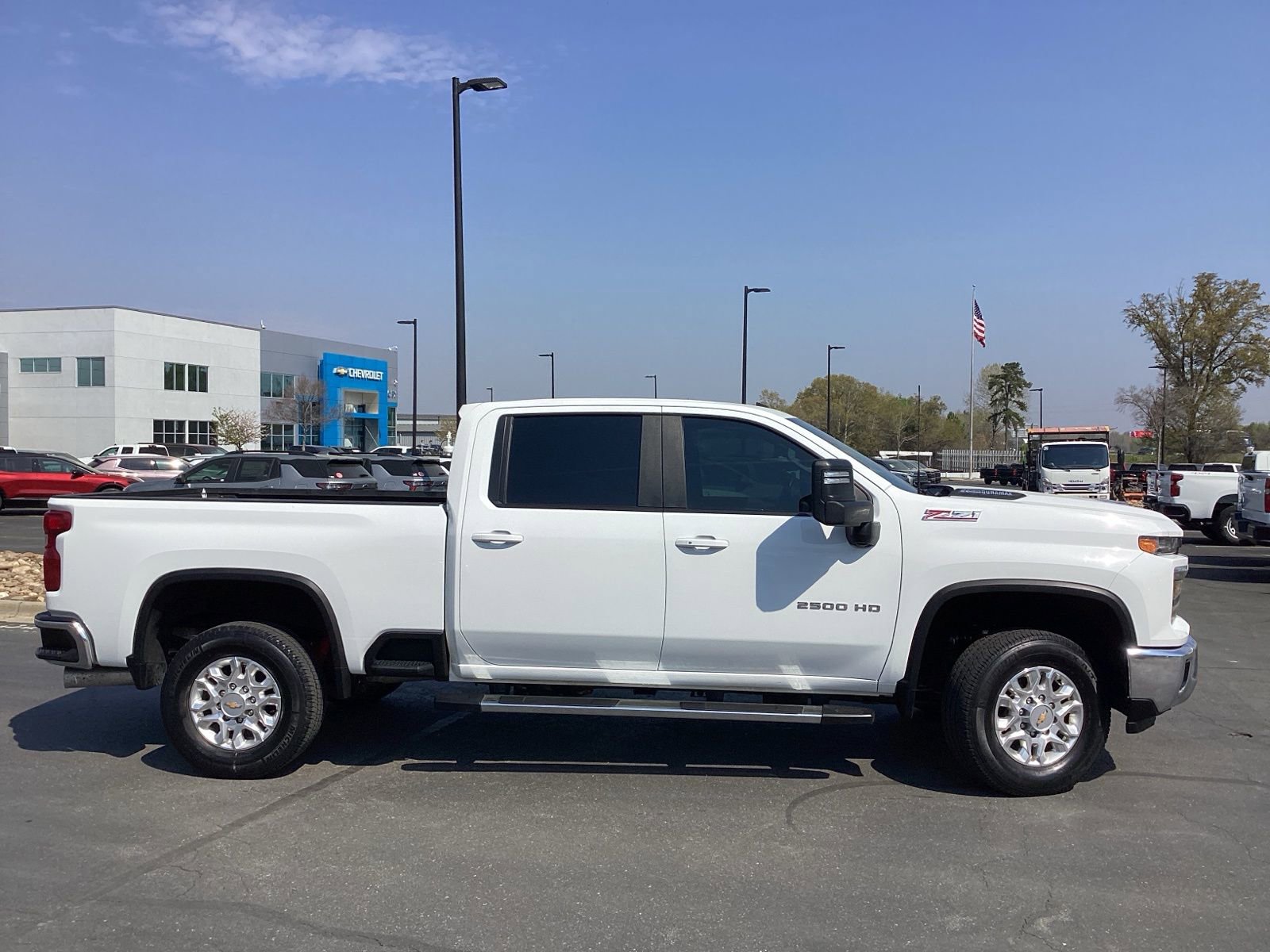 Used 2024 Chevrolet Silverado 2500 LT image 6