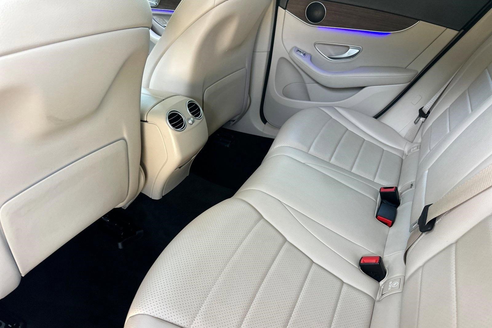 Used 2022 Mercedes-Benz GLC 300 4MATIC image 15