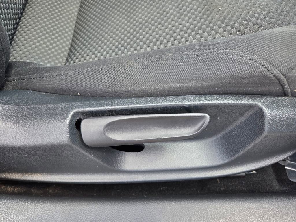 Used 2011 Volkswagen Jetta Sedan FWD image 15