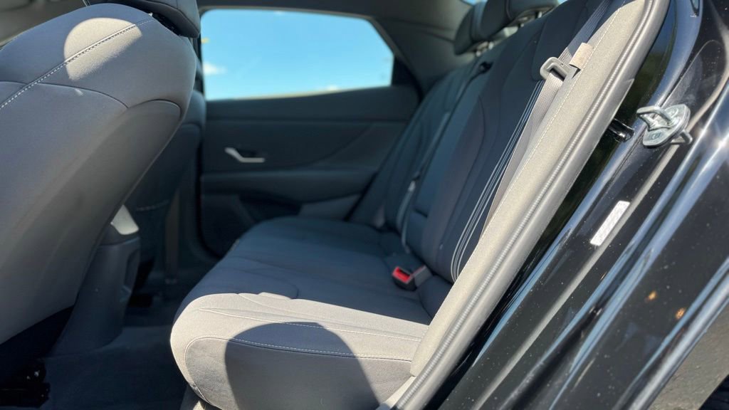 Used 2024 Hyundai Elantra SEL w/ Convenience Package FWD image 22