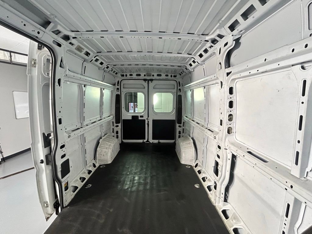 Used 2023 RAM ProMaster 2500 image 13