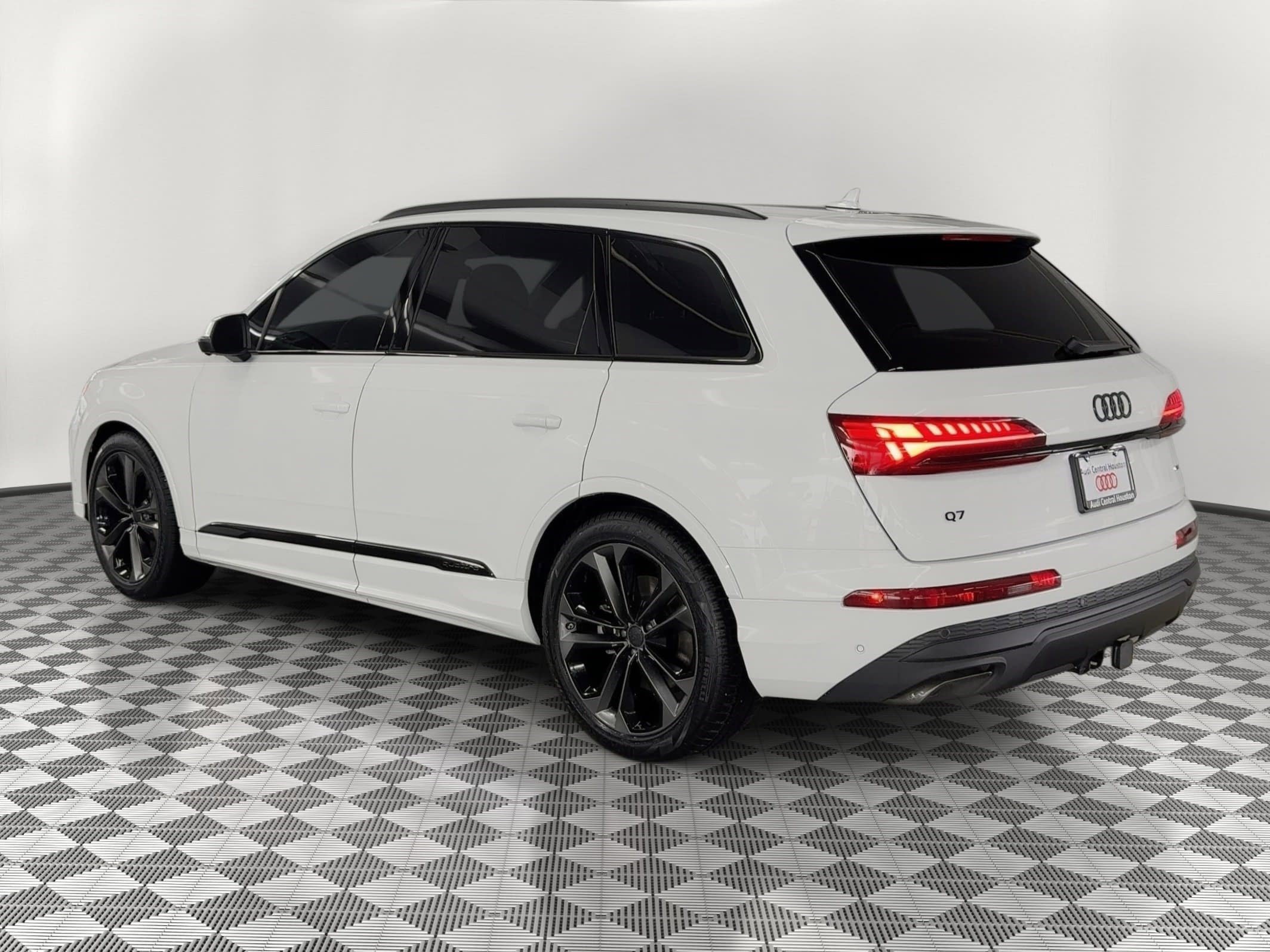 New 2026 Audi Q7 3.0T Premium Plus AWD/4WD image 3